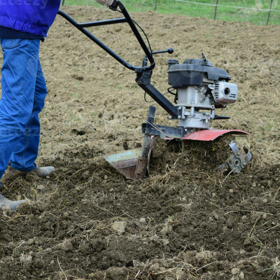 Як вибрати мотоблок, щоб він служив вам як треба